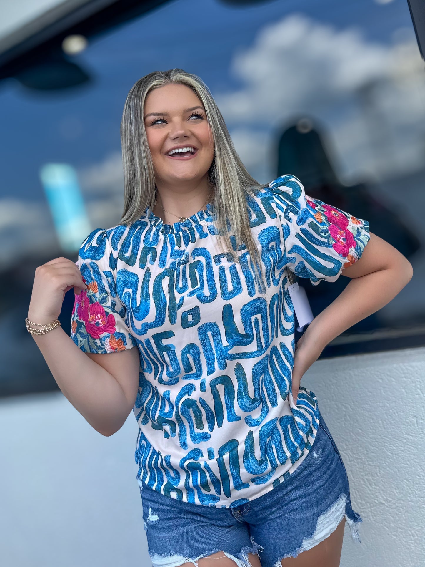 Embroidered Floral Puff Sleeve Top