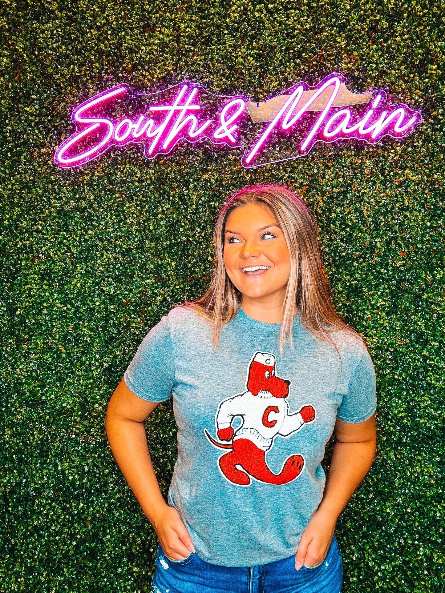 Redhound Chenille T-Shirt