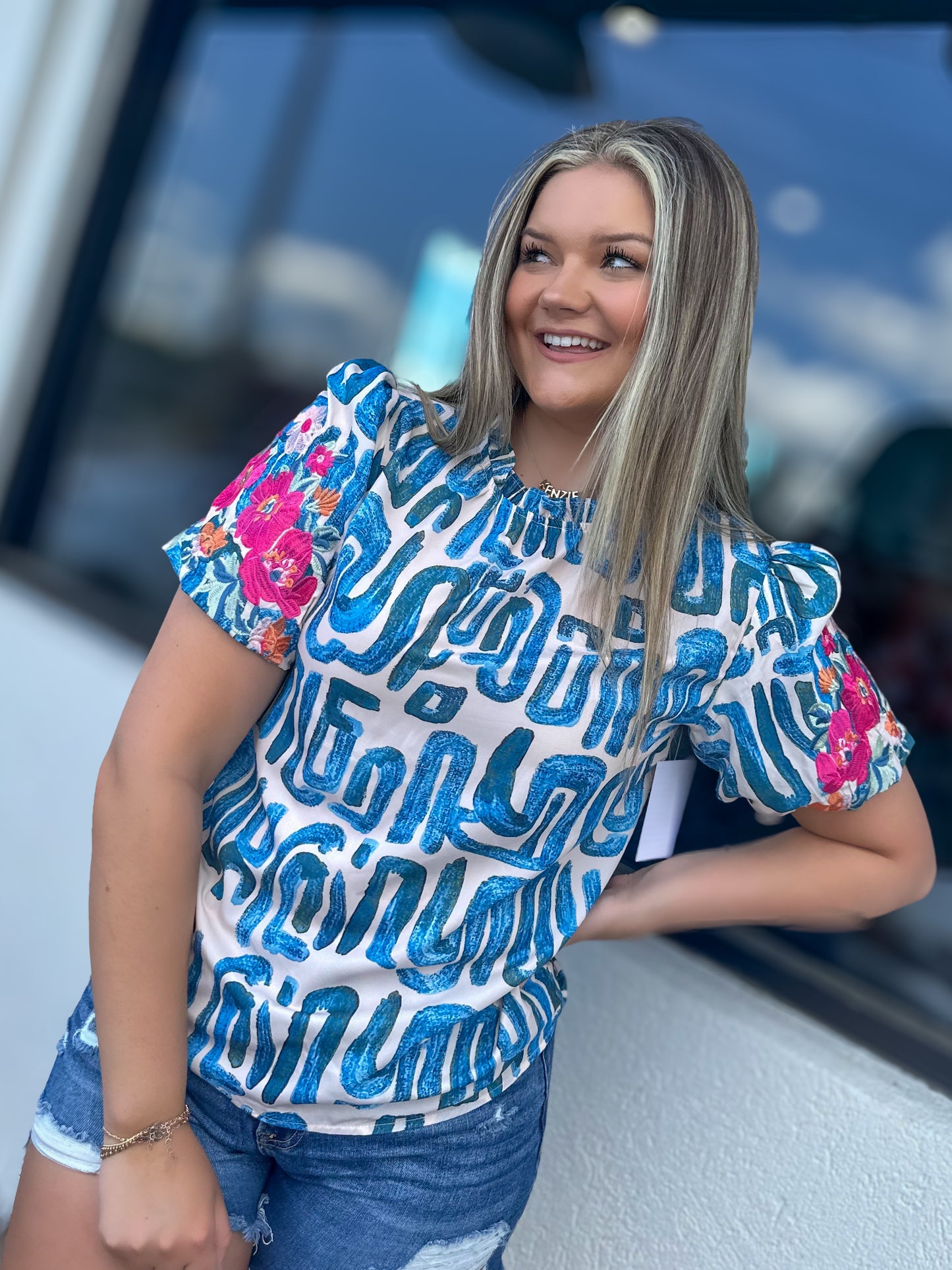 Embroidered Floral Puff Sleeve Top