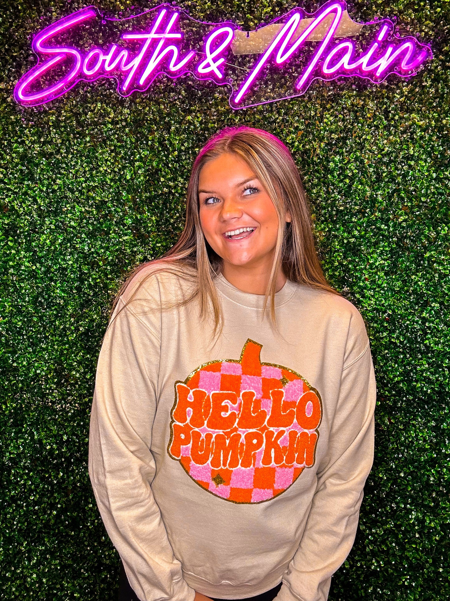 Hello Pumpkin Chenille Sweatshirt - Oat