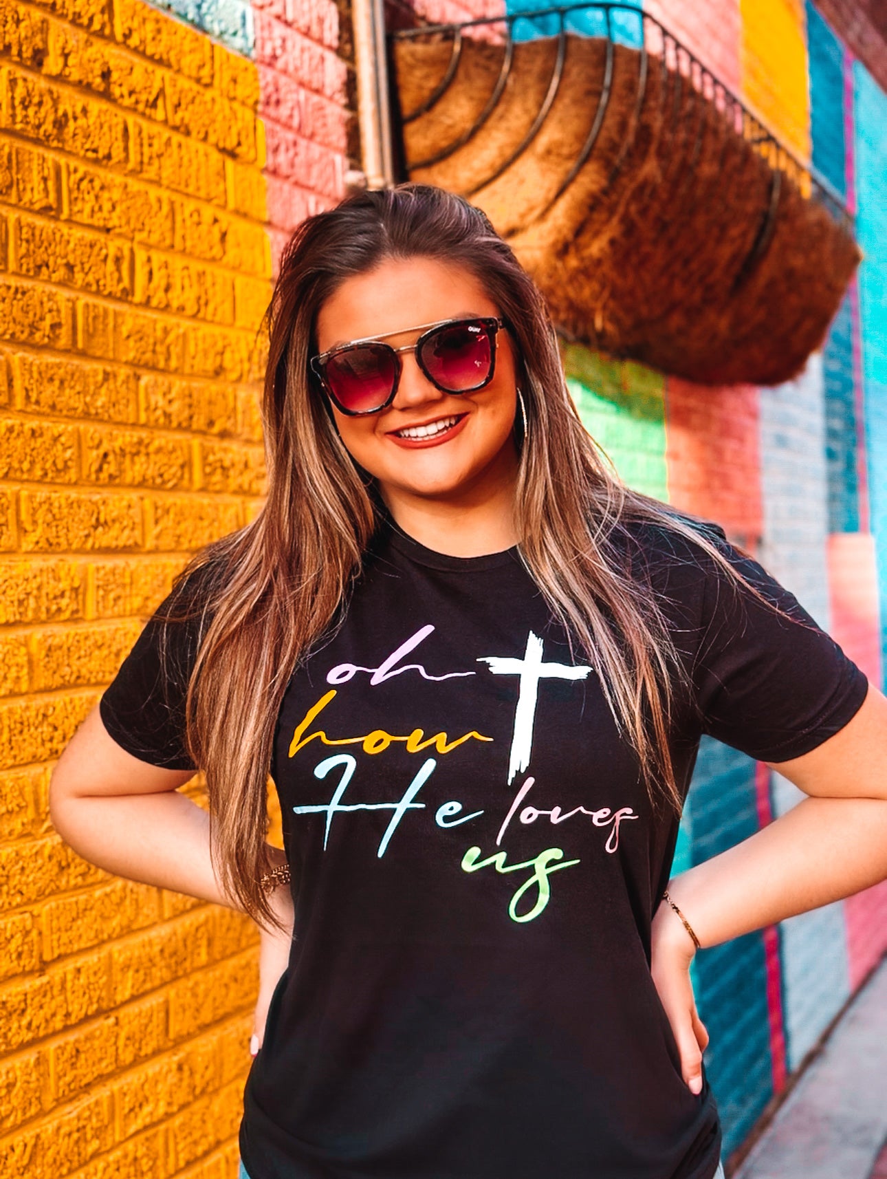 oh how He loves us T-Shirt (Black)