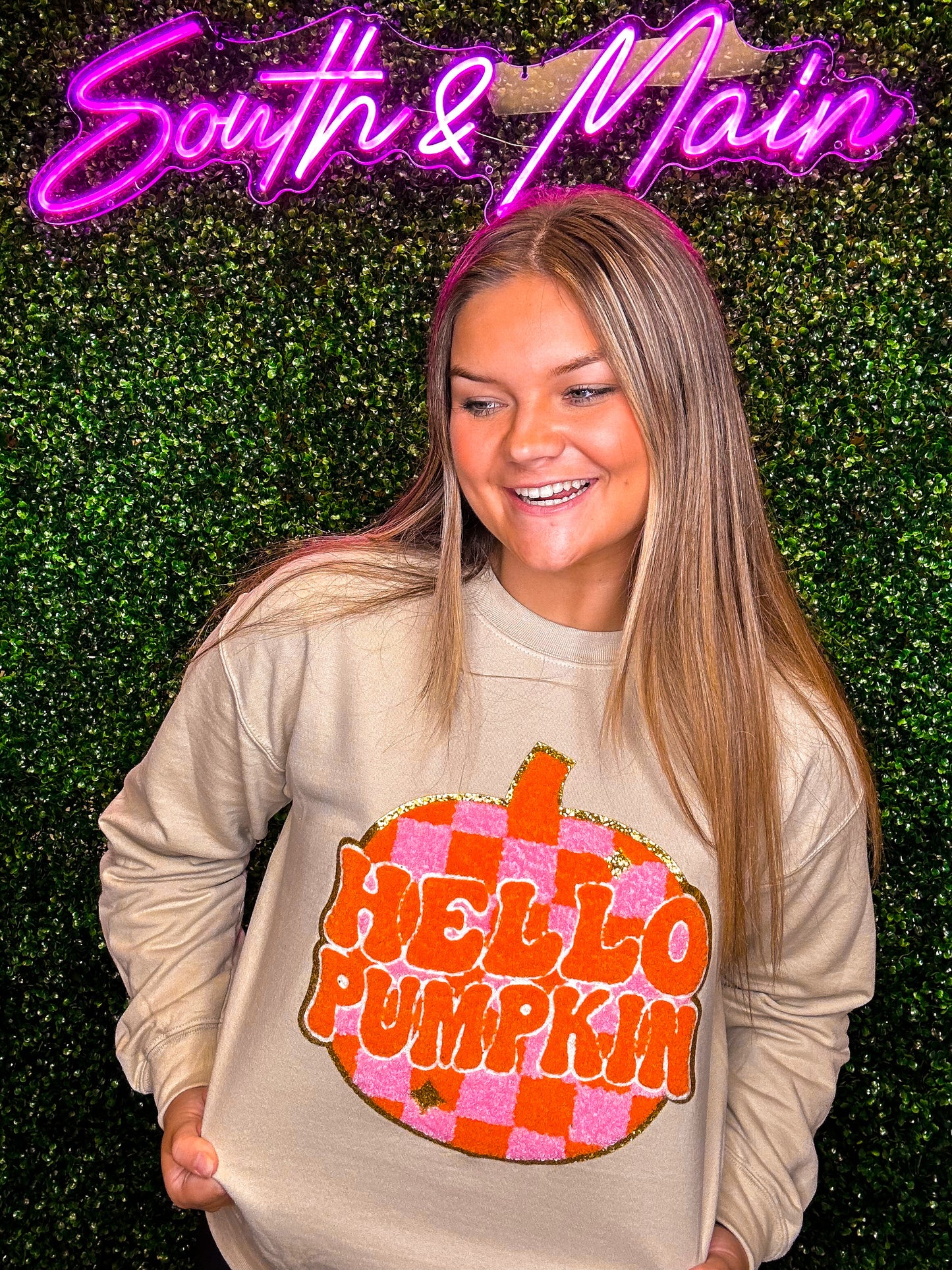 Hello Pumpkin Chenille Sweatshirt - Oat