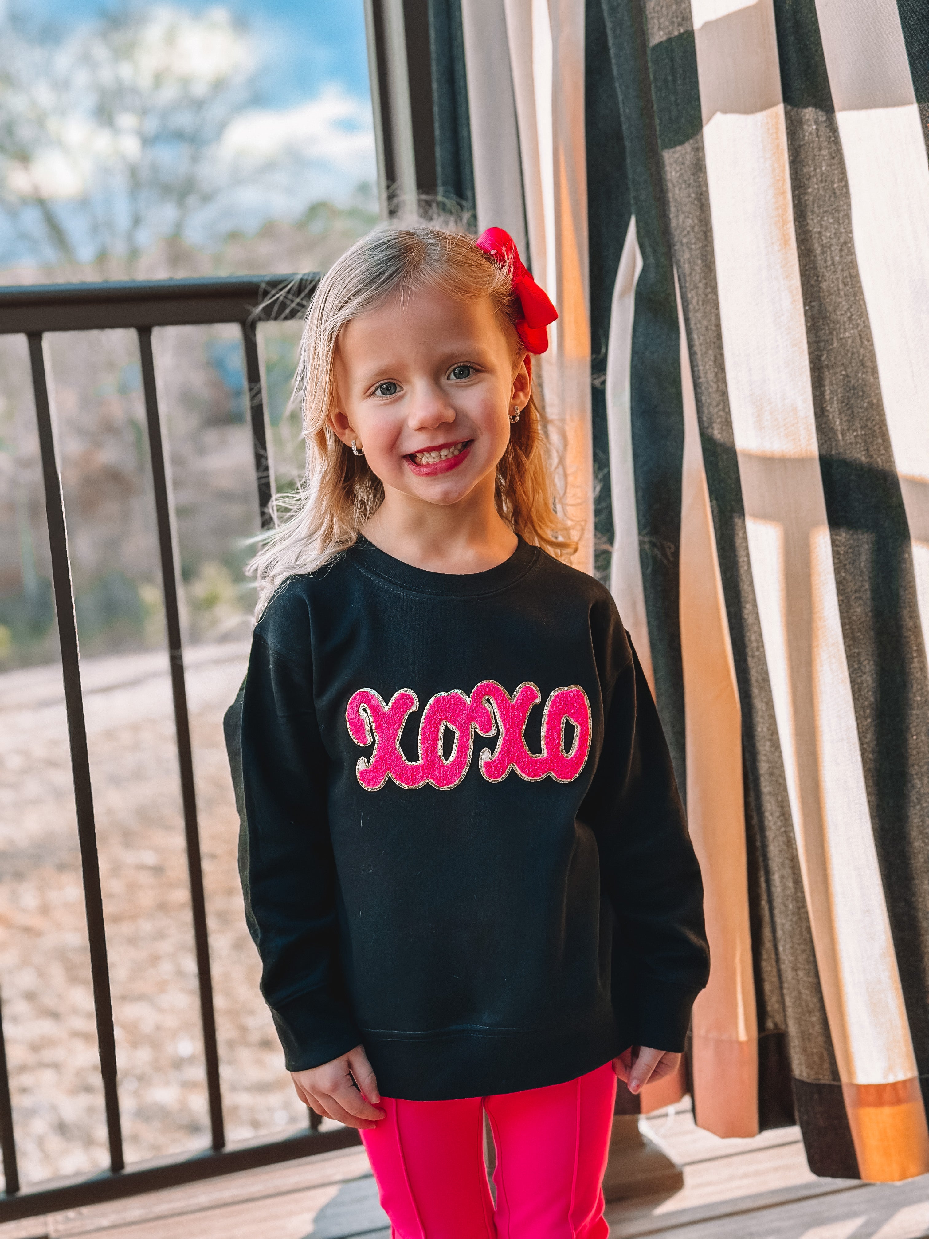 Black Sweatshirt w Hot Pink XOXO 2T Adult 3XL South and Main Boutique